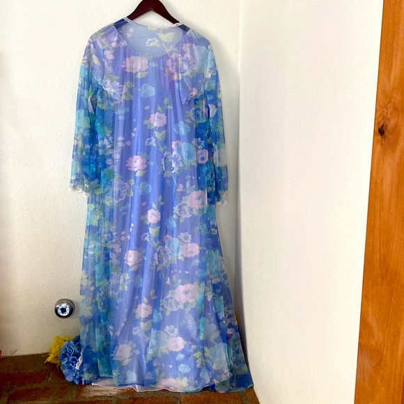 Vintage 60’s Beeline Nightgown - Picture 10 of 10